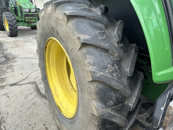 2018 John Deere 6110M Tractor