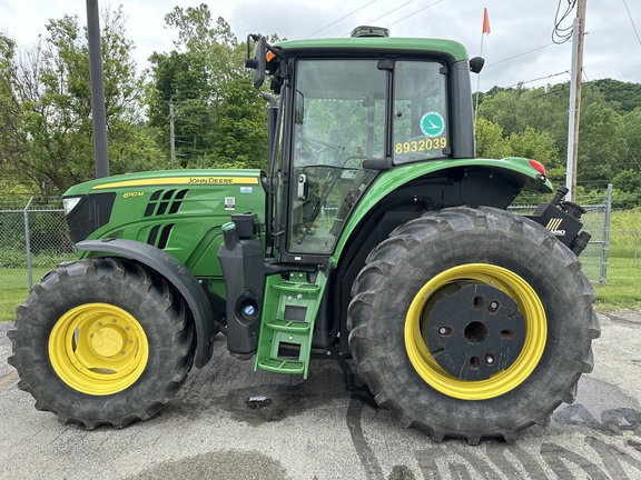 2018 John Deere 6110M Tractor