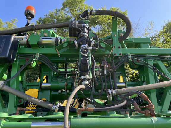 John Deere 1200 Liquid System Sprayer/3pt