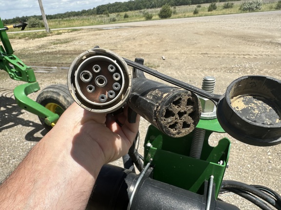 2015 John Deere 2210 50’ 6” Field Cultivator