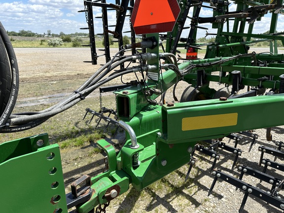 2015 John Deere 2210 50’ 6” Field Cultivator