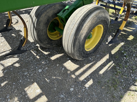 2015 John Deere 2210 50’ 6” Field Cultivator