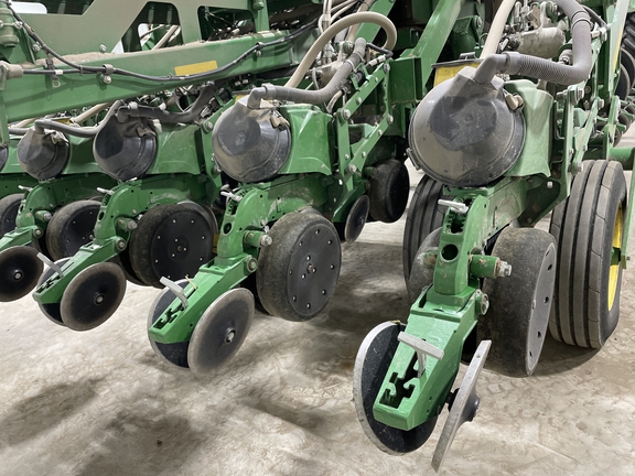 2015 John Deere 1795 Planter