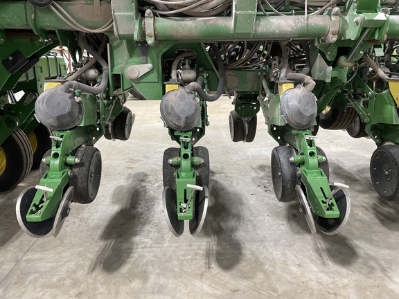 2015 John Deere 1795 Planter