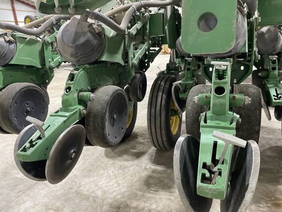 2015 John Deere 1795 Planter