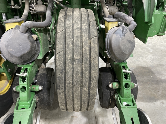 2015 John Deere 1795 Planter