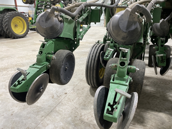 2015 John Deere 1795 Planter