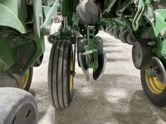 2015 John Deere 1795 Planter