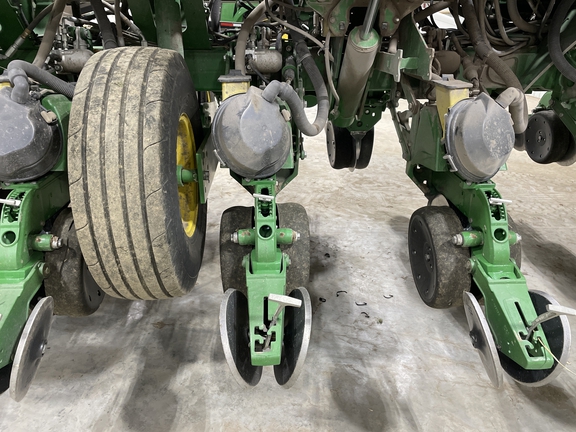 2015 John Deere 1795 Planter