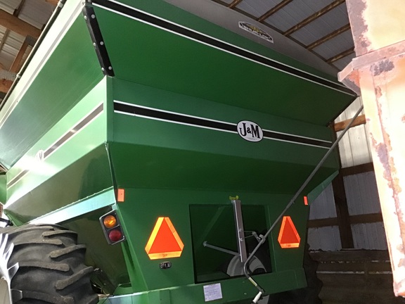 J&M 620-14 Grain Cart