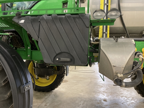 2014 John Deere R4038 Sprayer/High Clearance