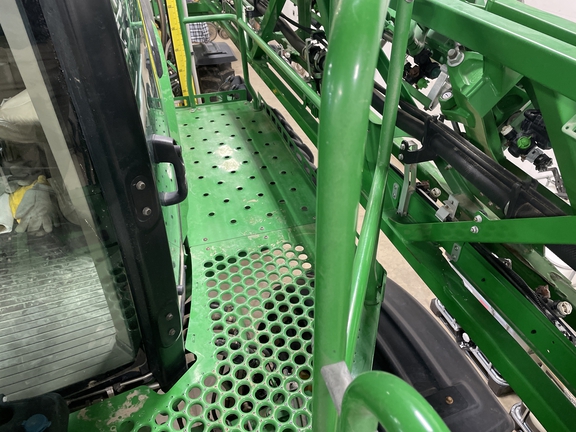 2014 John Deere R4038 Sprayer/High Clearance