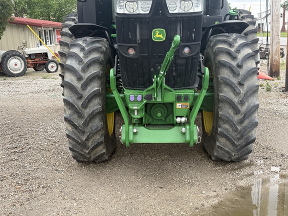 2024 John Deere 7R 230 Tractor