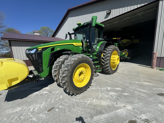 2023 John Deere 8R 370 Tractor