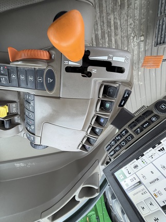 2023 John Deere 8R 370 Tractor