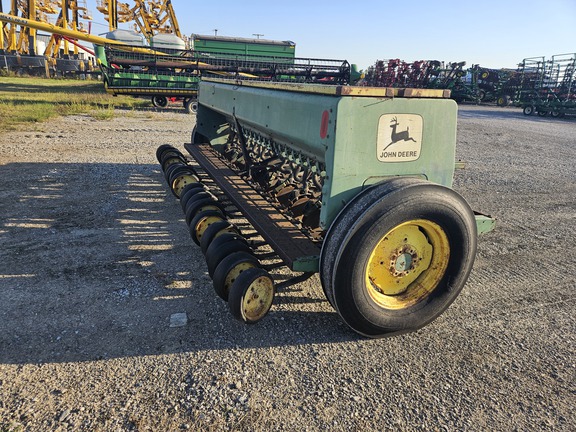 John Deere 8300 Drill