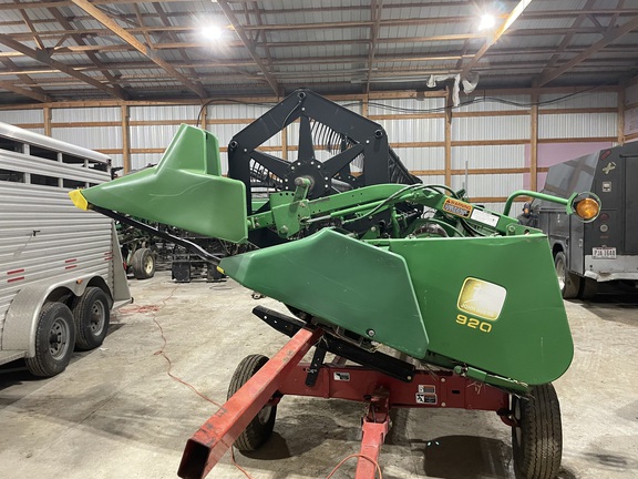 1998 John Deere 920 Header Combine