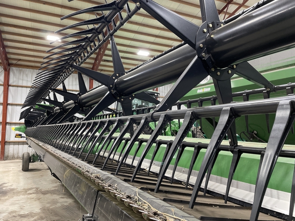 2019 John Deere 745FD Header Combine