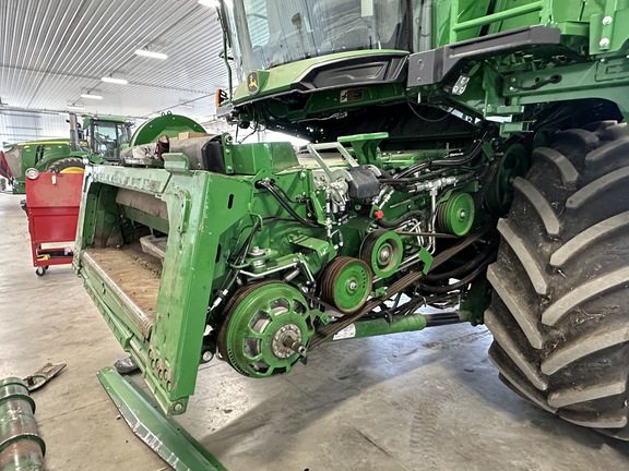 2023 John Deere X9 1100 Combine