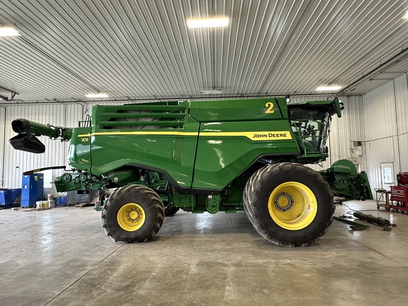 2023 John Deere X9 1100 Combine
