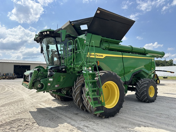 2023 John Deere X9 1100 Combine