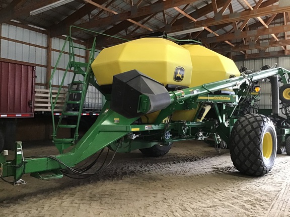 2004 John Deere 1910 Air Seeder