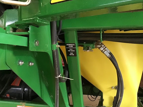 2004 John Deere 1910 Air Seeder