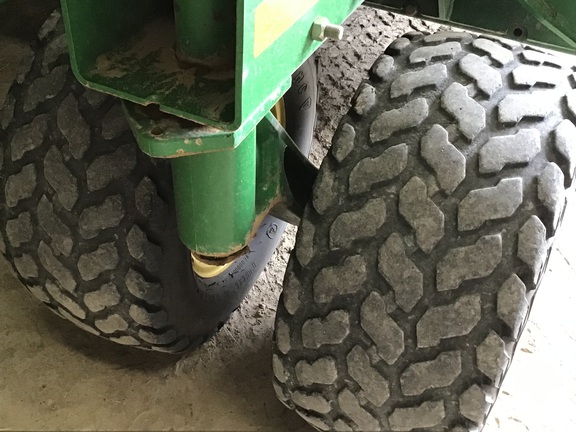 2004 John Deere 1910 Air Seeder