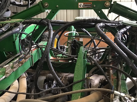 2004 John Deere 1910 Air Seeder