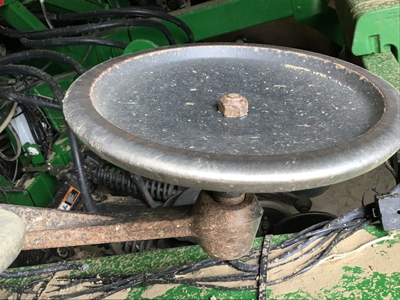 2004 John Deere 1910 Air Seeder