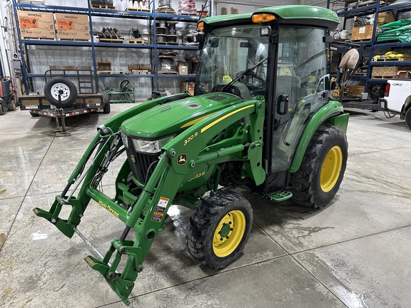 2016 John Deere 3033R Tractor Compact