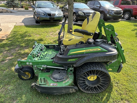 2021 John Deere Z950R Mower/Zero Turn