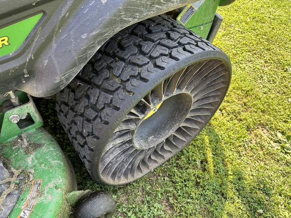 2021 John Deere Z950R Mower/Zero Turn