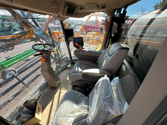 2022 Hagie STS12 Sprayer/High Clearance