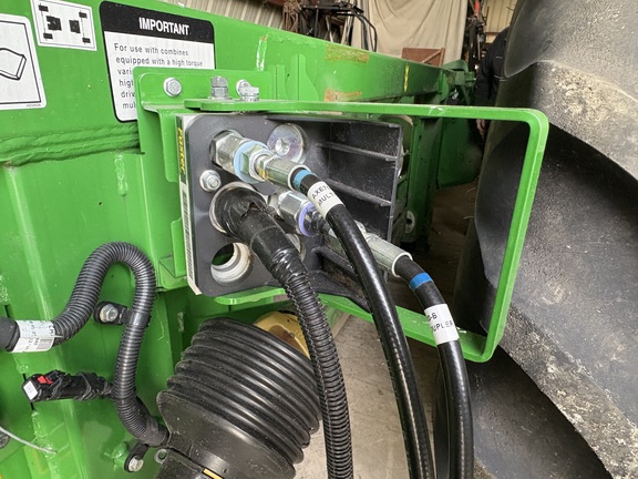 2021 John Deere C6R Header Corn Head