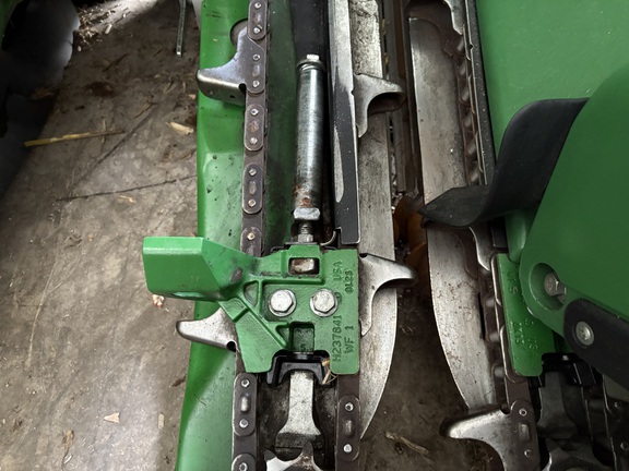 2021 John Deere C6R Header Corn Head