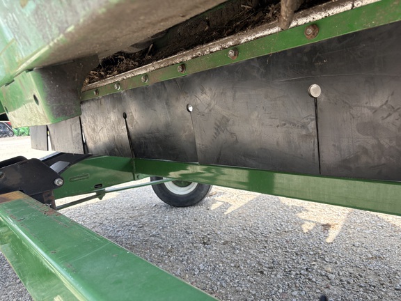 2021 John Deere C6R Header Corn Head
