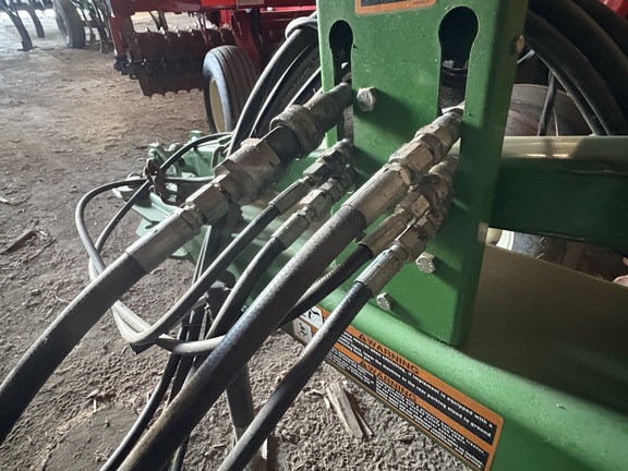 2008 John Deere 2210 LL Field Cultivator