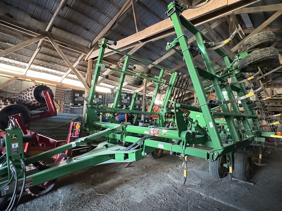 2008 John Deere 2210 LL Field Cultivator