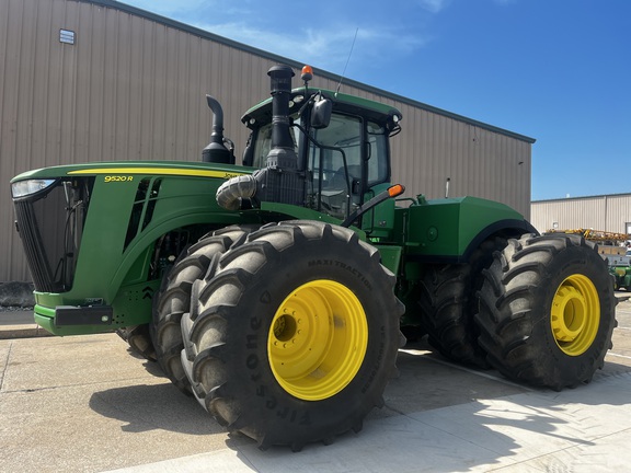 2015 John Deere 9520R Tractor 4WD