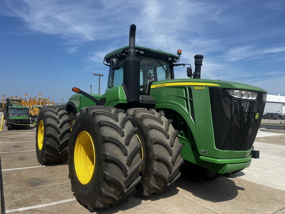 2015 John Deere 9520R Tractor 4WD