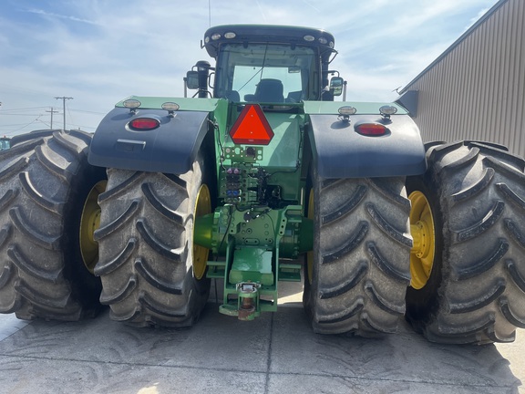 2015 John Deere 9520R Tractor 4WD
