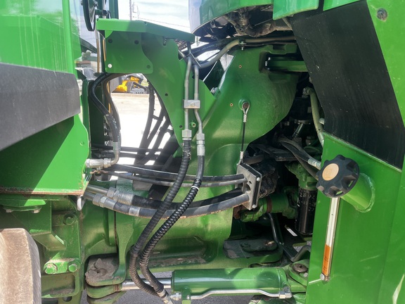 2015 John Deere 9520R Tractor 4WD