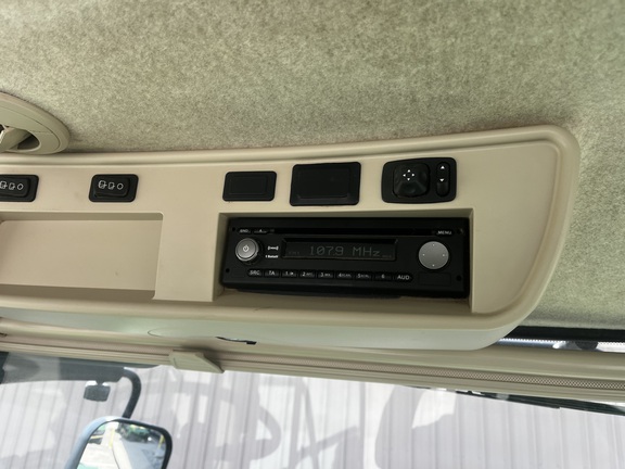 2015 John Deere 9520R Tractor 4WD