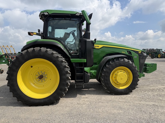 2022 John Deere 8R 340 Tractor