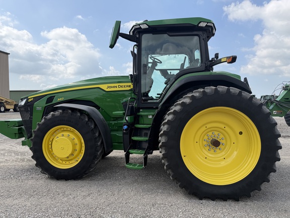 2022 John Deere 8R 340 Tractor