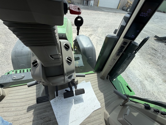 2022 John Deere 8R 340 Tractor