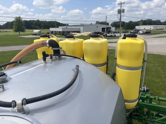 2016 John Deere R4038 Sprayer/High Clearance