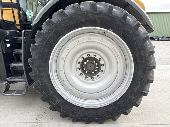 2019 Challenger 1042 Tractor