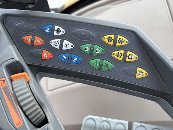 2019 Challenger 1042 Tractor